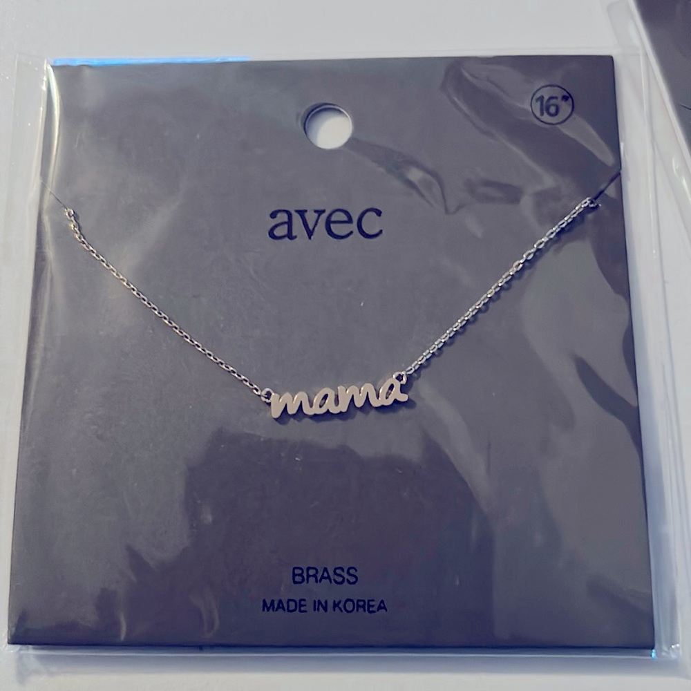 Mama necklace